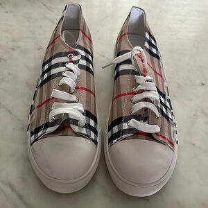Burberry Sneakers -HEAD TURNERs -WHOW! ! Like New- SEND OFFERS